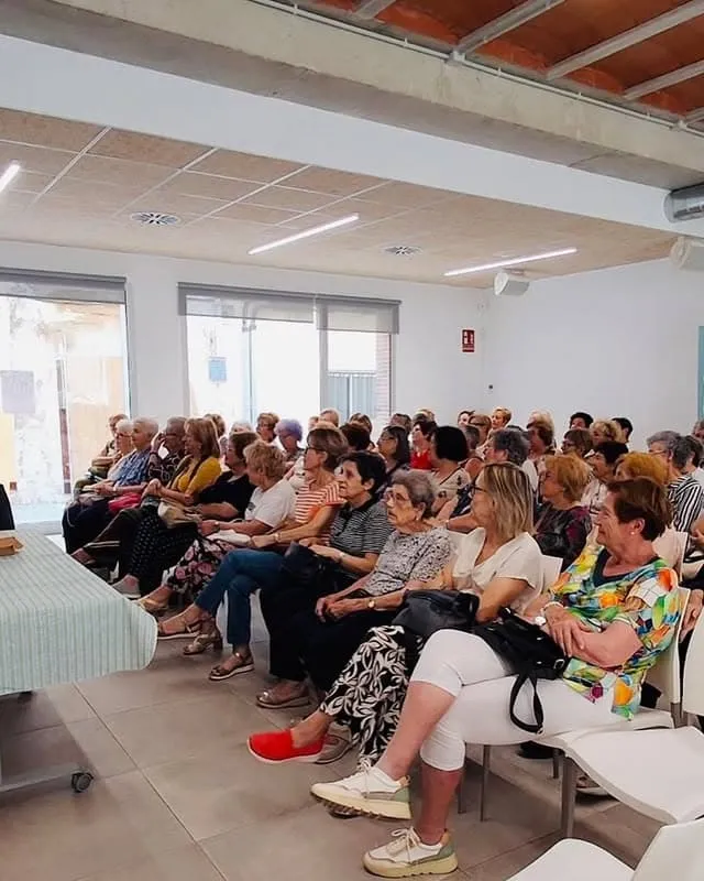 Gaudeix en un esdeveniment amb la comunitat d'Amposta
